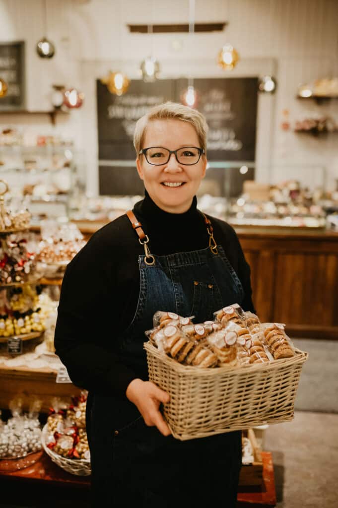 Hanne – Tallipihan Suklaapuoti.