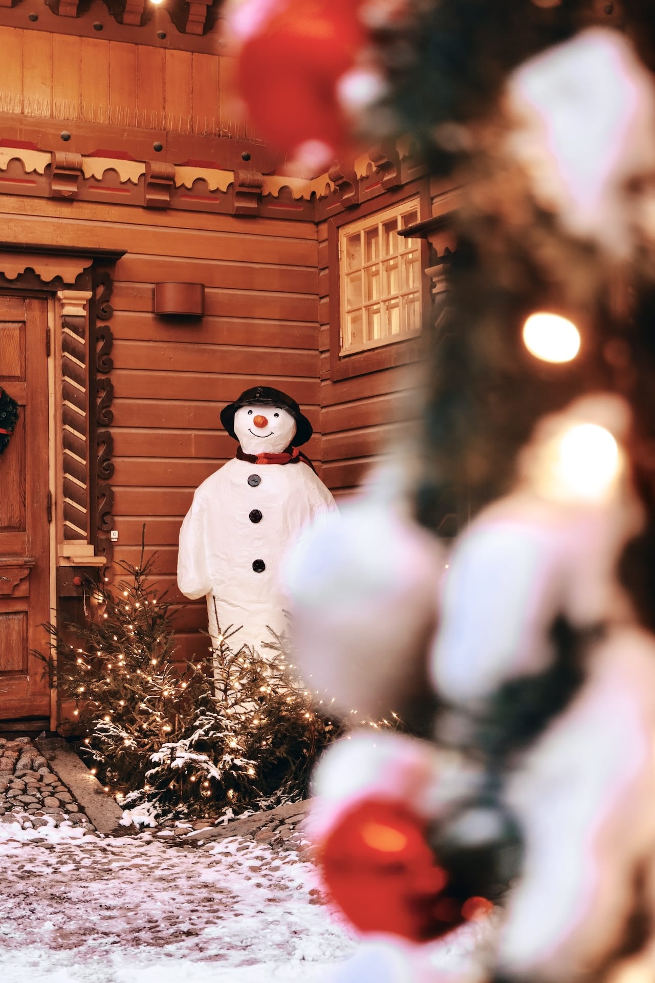 Tallipihan Suklaapuodin joulu ja lumiukko