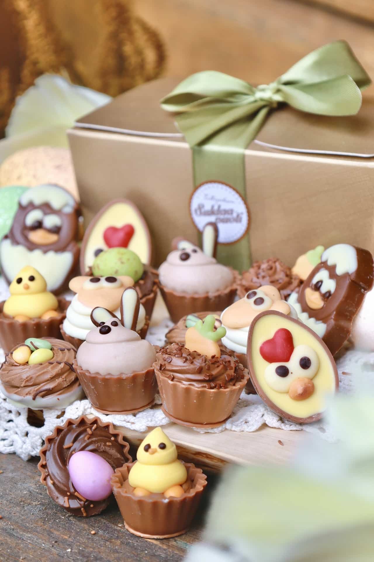Pääsiäisen suklaarasia Tallipihan Suklaapuodista