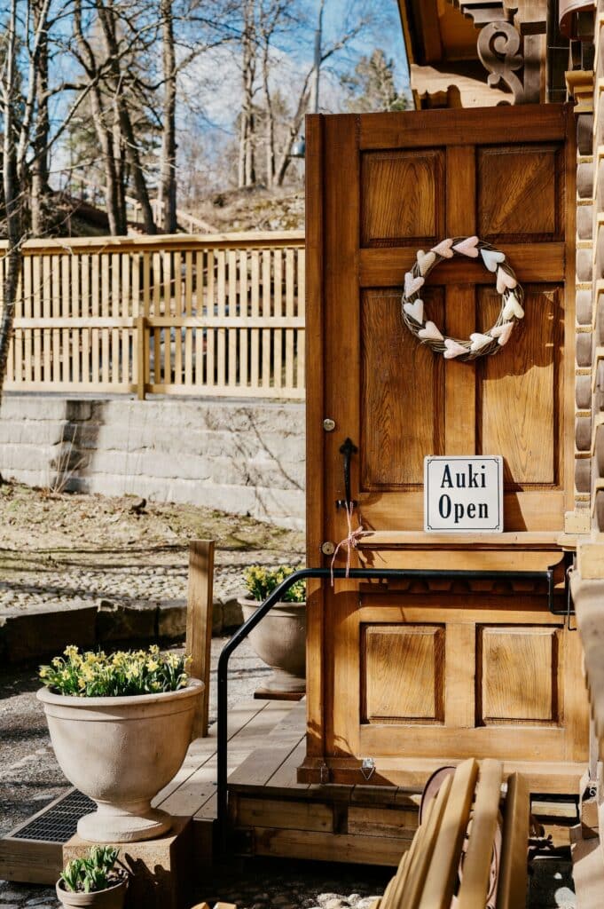 kevät Tallipihan Suklaapuoti