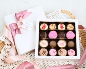 Äitienpäivärasia 16 kpl