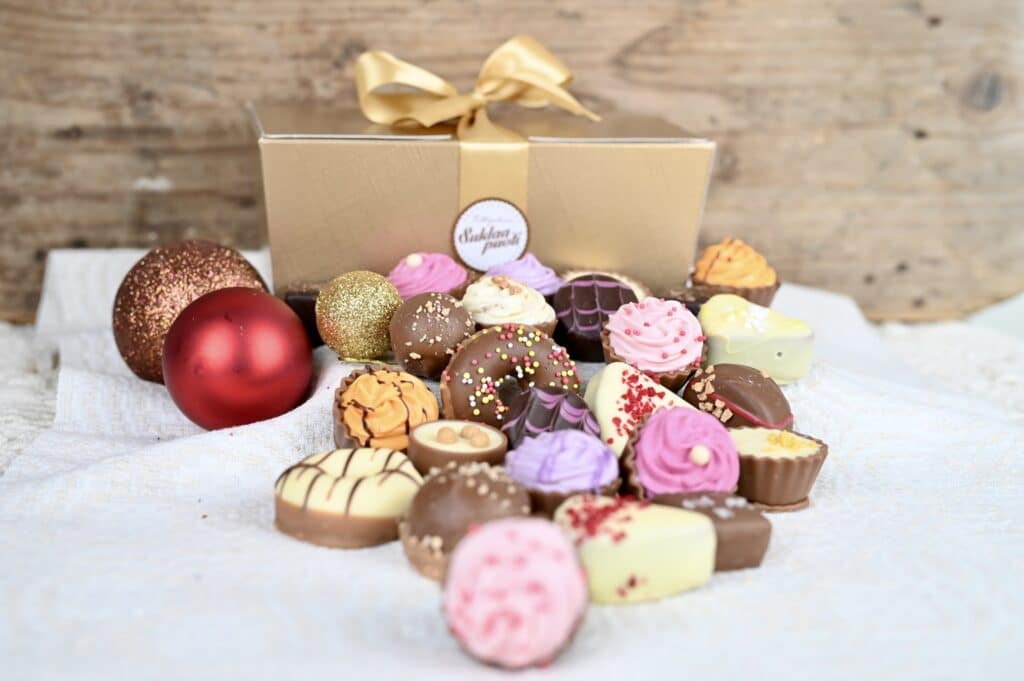 jouluinen liikelahjaidea suklaarasia 36 kpl