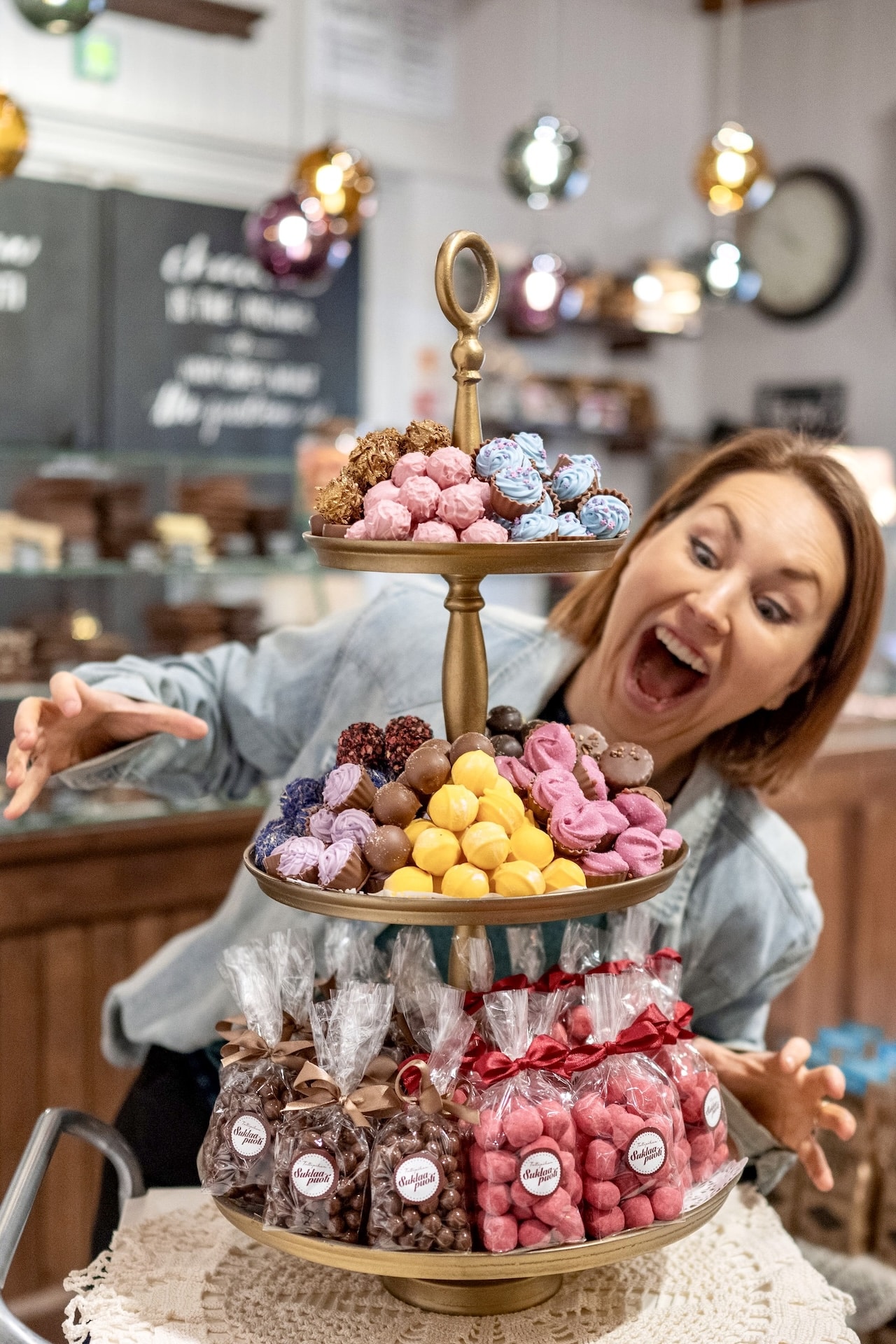 Sandra ja konvehtitarjotin