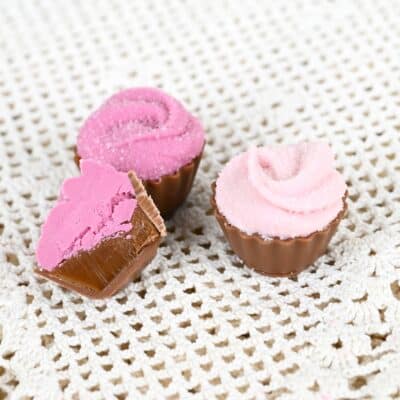 Ruusukuppikakku konvehdit