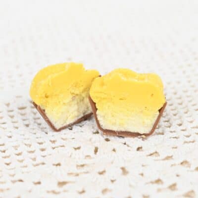 Limonaadikonvehti halkaistu